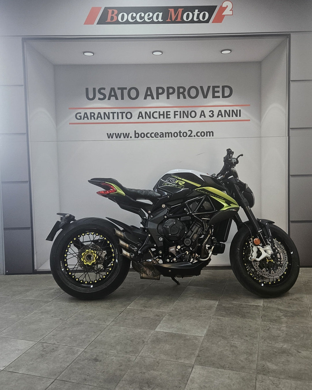 MV AUGUSTA BRUTALE 800 DRAGSTER RR