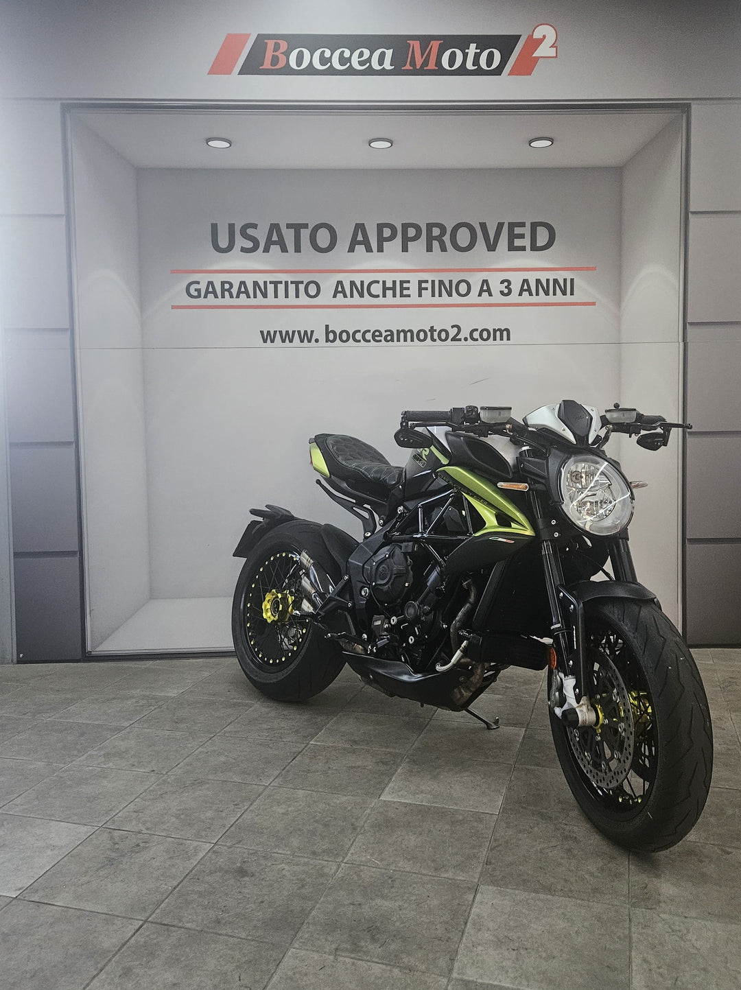 MV AUGUSTA BRUTALE 800 DRAGSTER RR