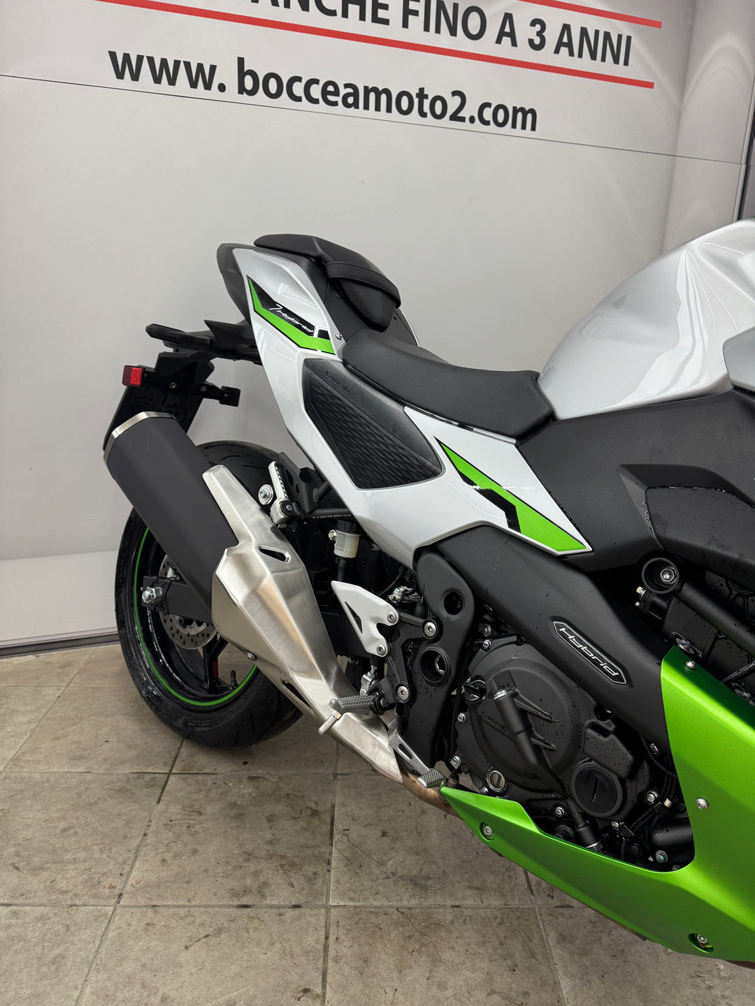 Z 7 HYBRID