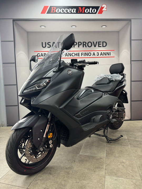 T-MAX 560