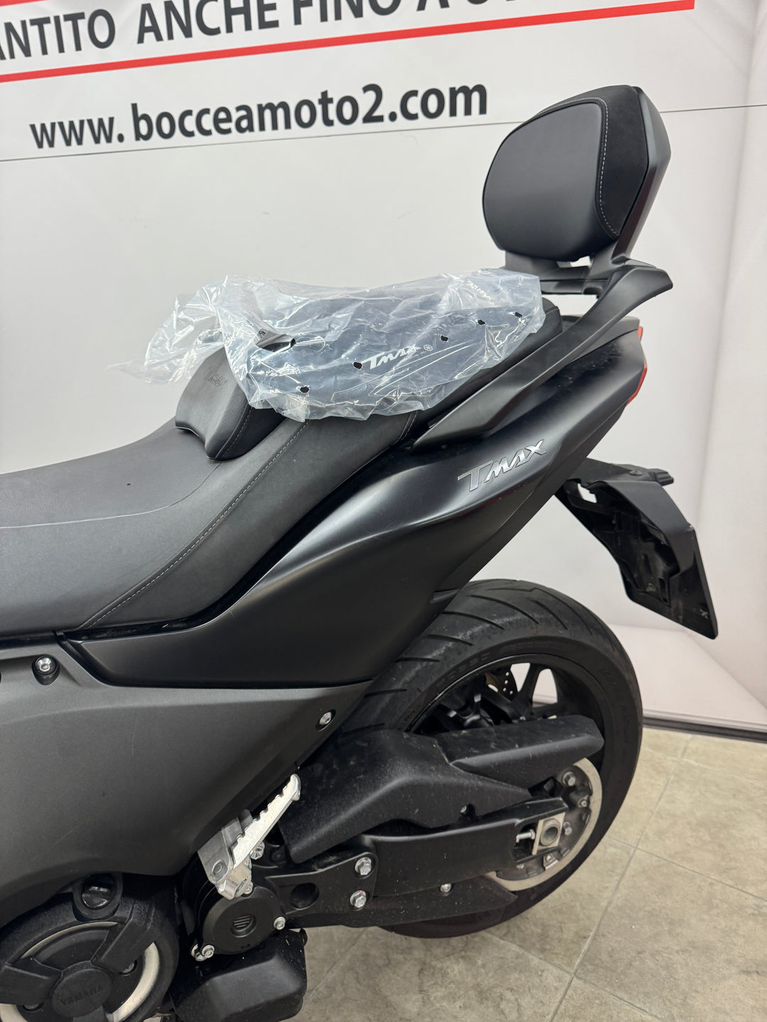 T-MAX 560