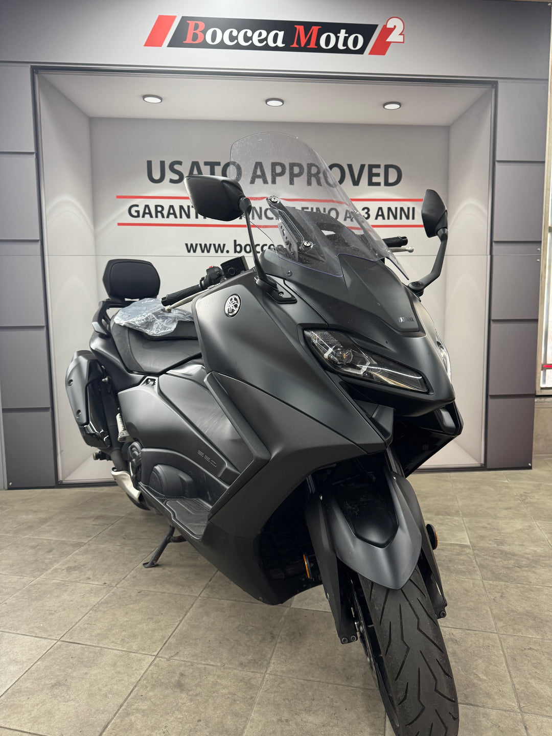 T-MAX 560