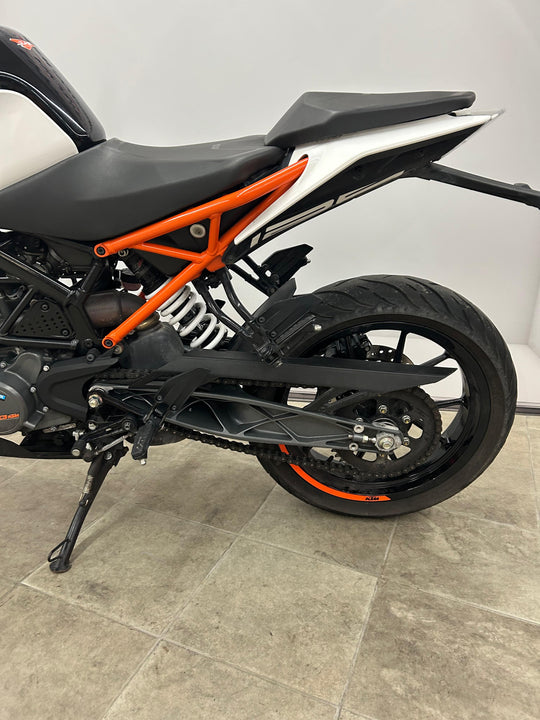 Duke 125