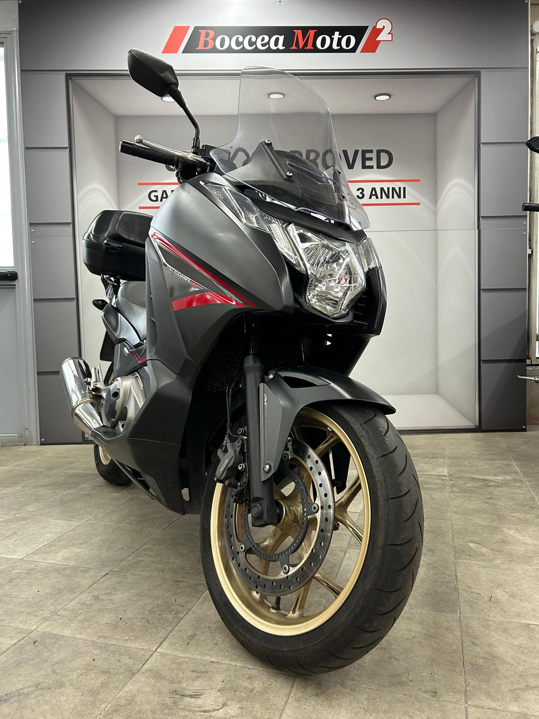 Integra 750