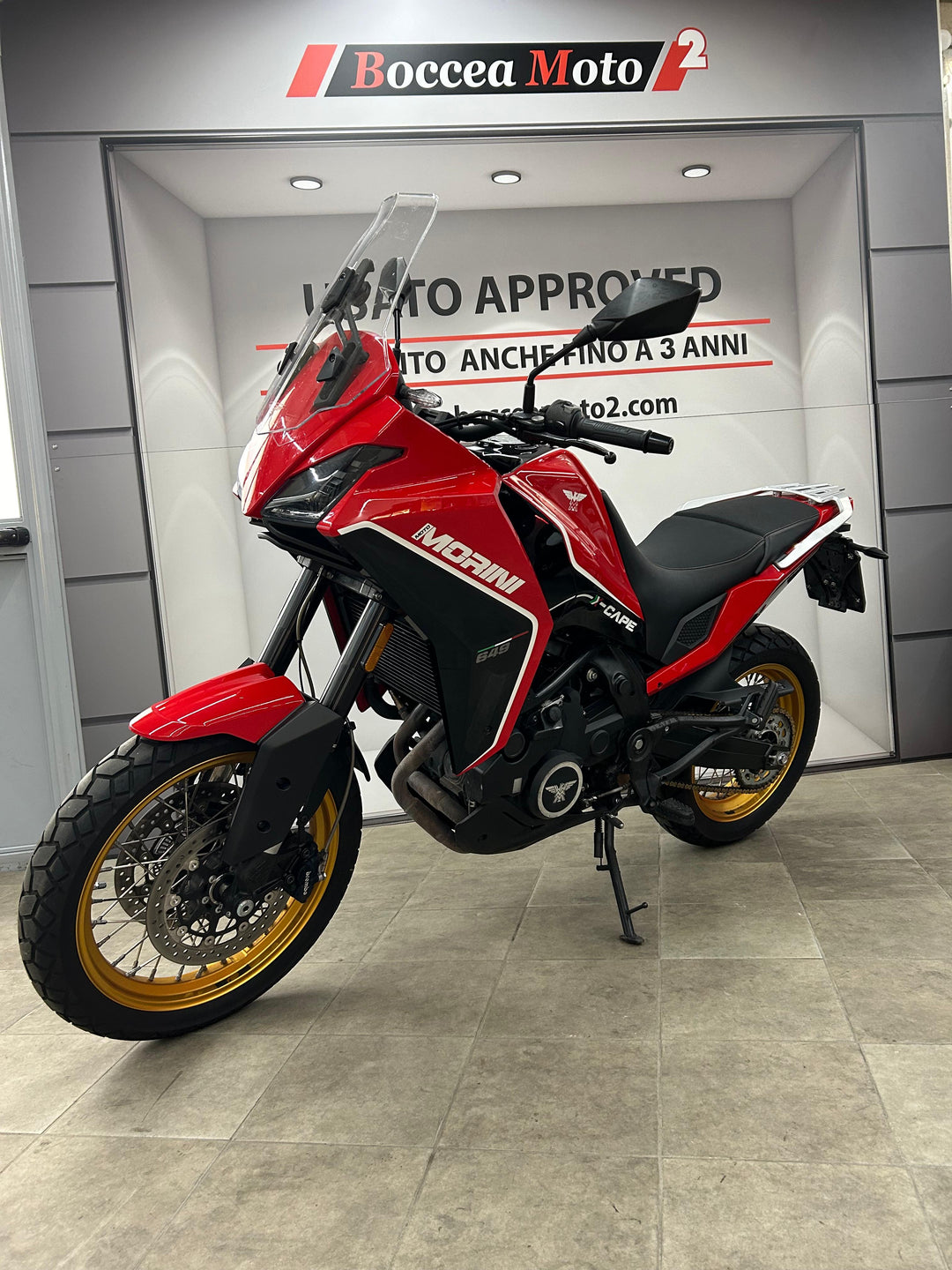 X-Cape 650 Gold Wheels Edition