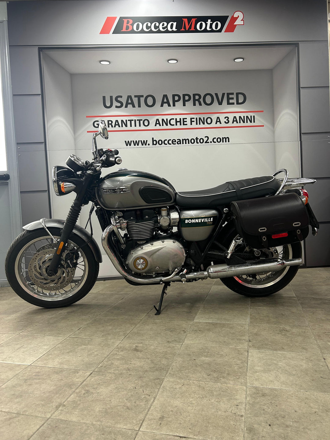 Bonneville T120