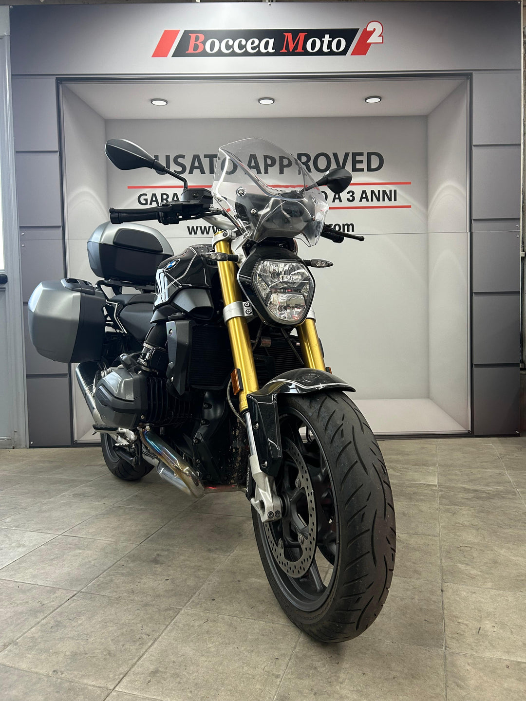 R 1200 R Black Edition