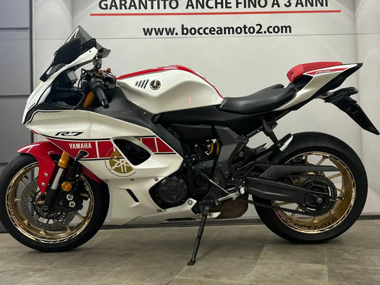 YZF-R7